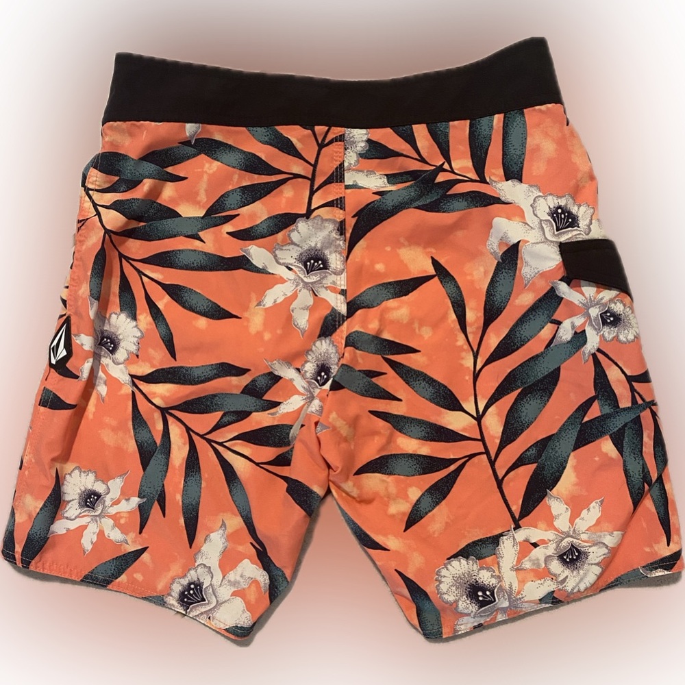 Volcom Mod-Tech Board Shorts, Size 29, Great Cond… - image 2